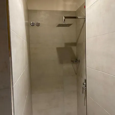 Отель Vittoria 3*